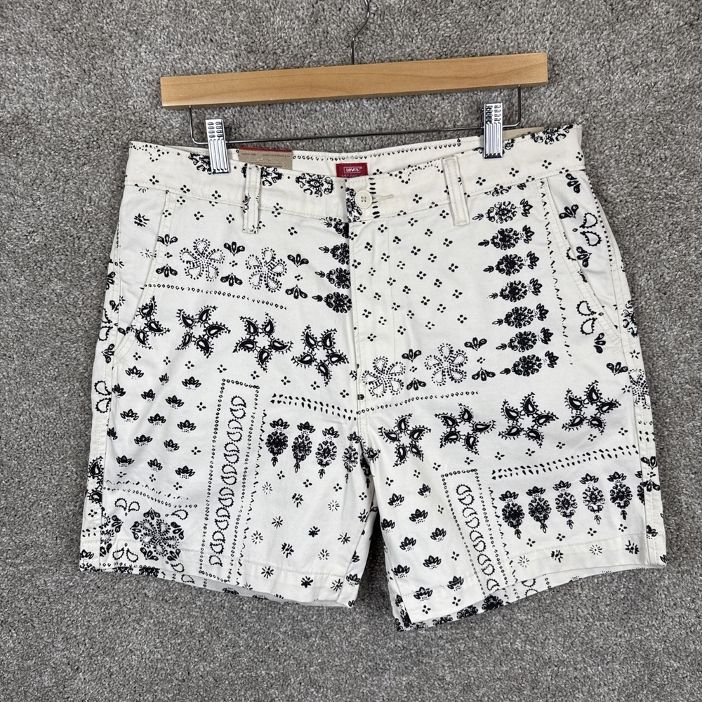 Levi's XX Chino 6" Shorts Men's Size 33 Beige Paisley Print NEW